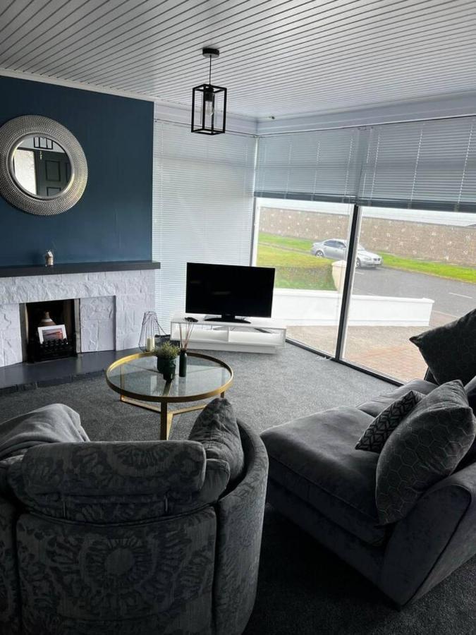Immaculate Sea View 4-bed House In Holiday home