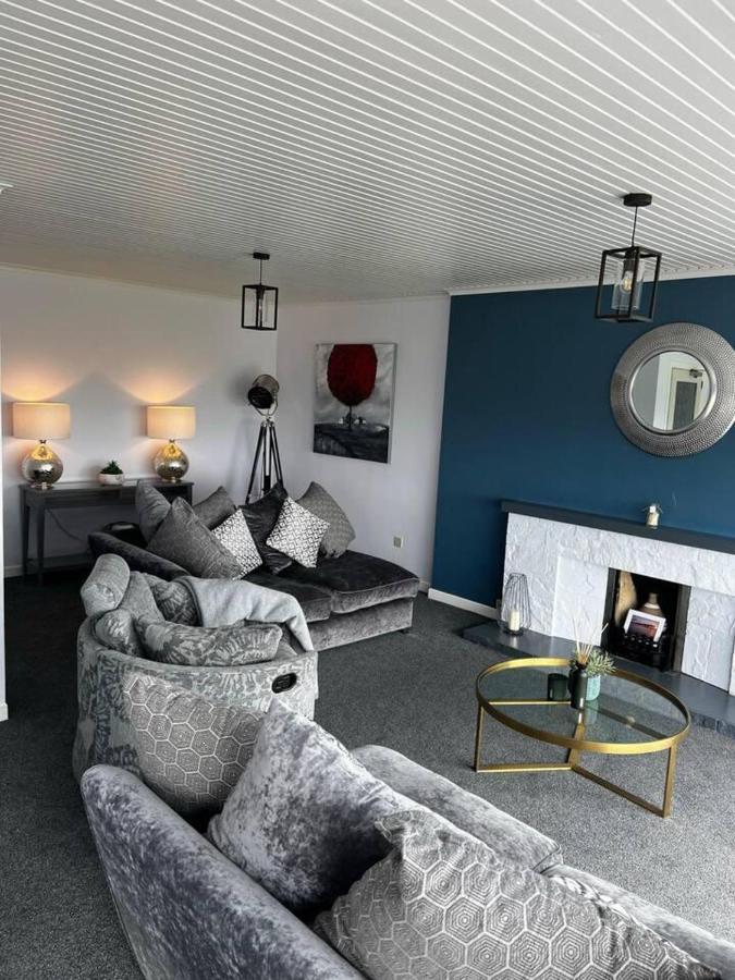 Holiday home Immaculate Sea View 4-bed House In