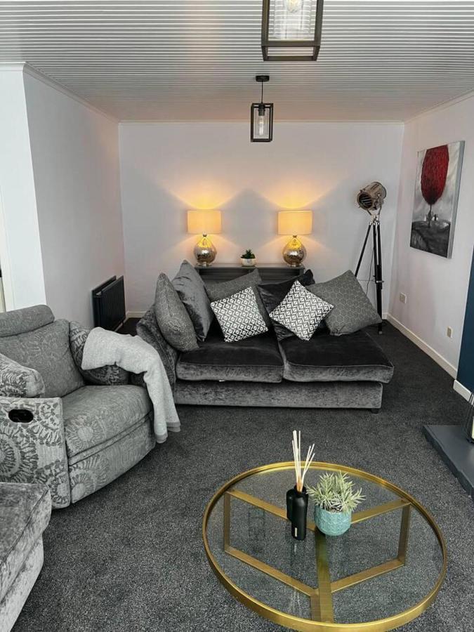 Immaculate Sea View 4-bed House In Holiday home