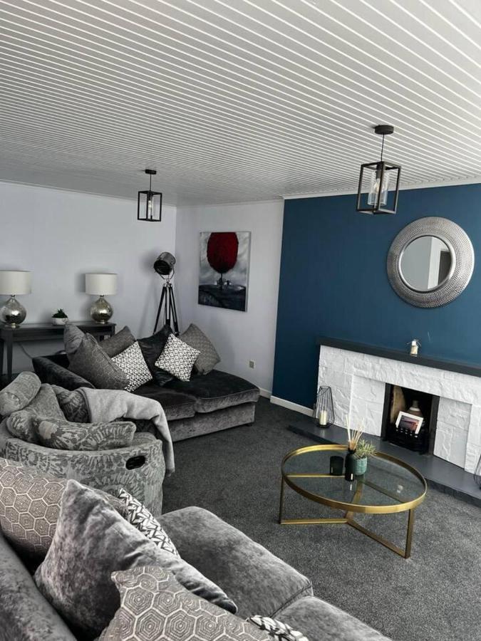 Immaculate Sea View 4-bed House In Holiday home *